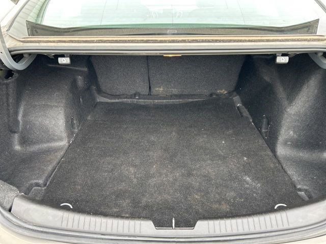 Used 2017 Chevrolet Malibu LT image 34