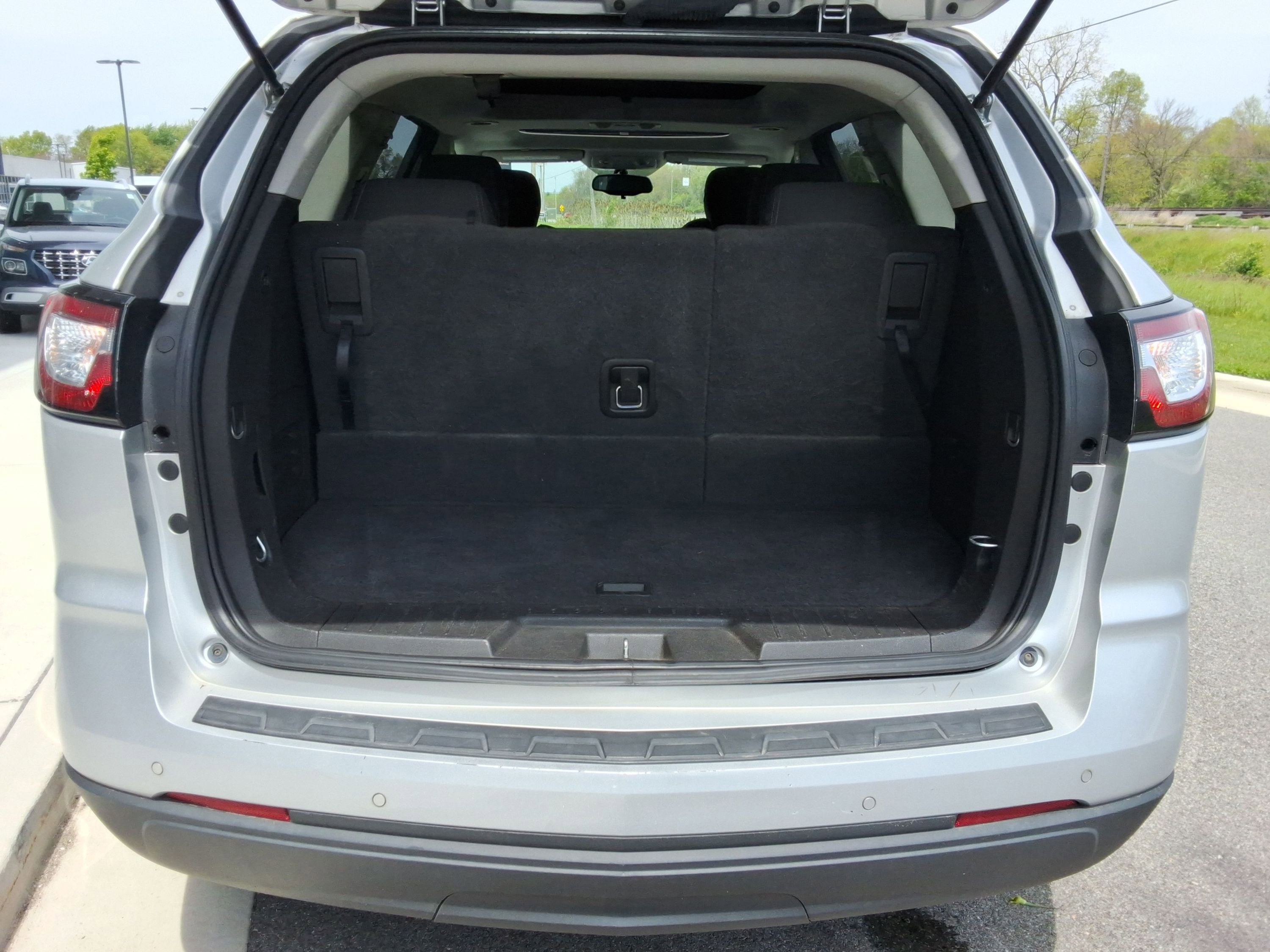 Used 2016 Chevrolet Traverse LT AWD/4WD image 32