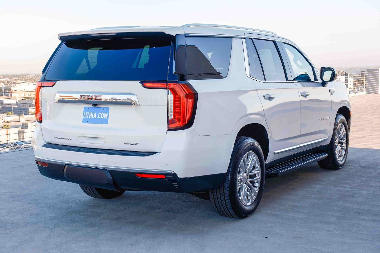 Used 2021 GMC Yukon SLT RWD image 4