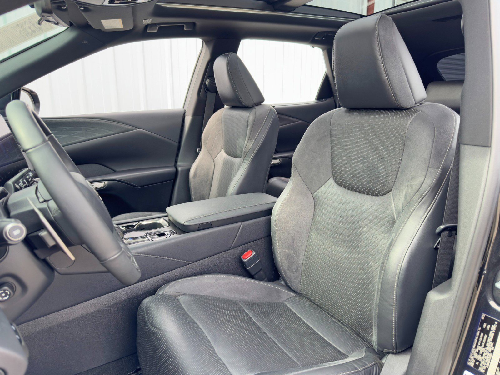 Used 2023 Lexus RX 350 Luxury w/ Cold Area Package image 39