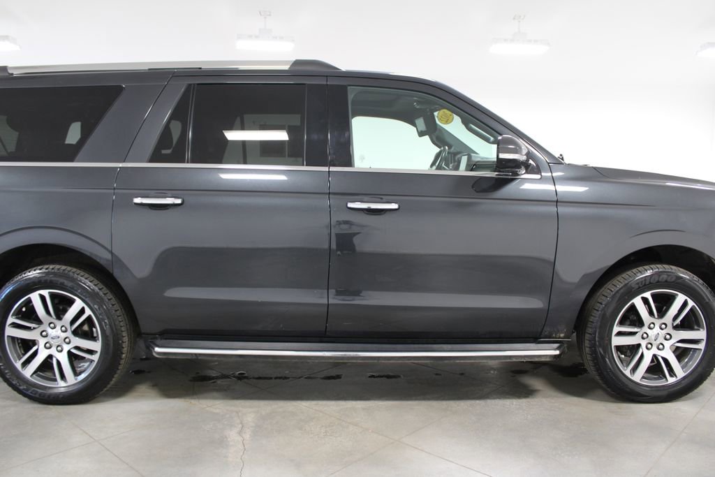 Used 2022 Ford Expedition Max Limited image 11