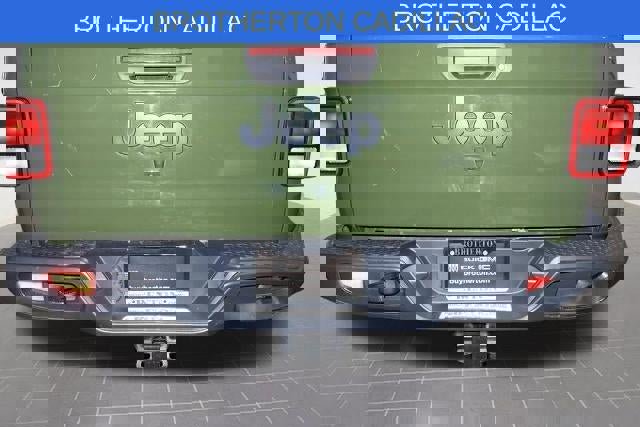 Used 2022 Jeep Gladiator Sport image 15