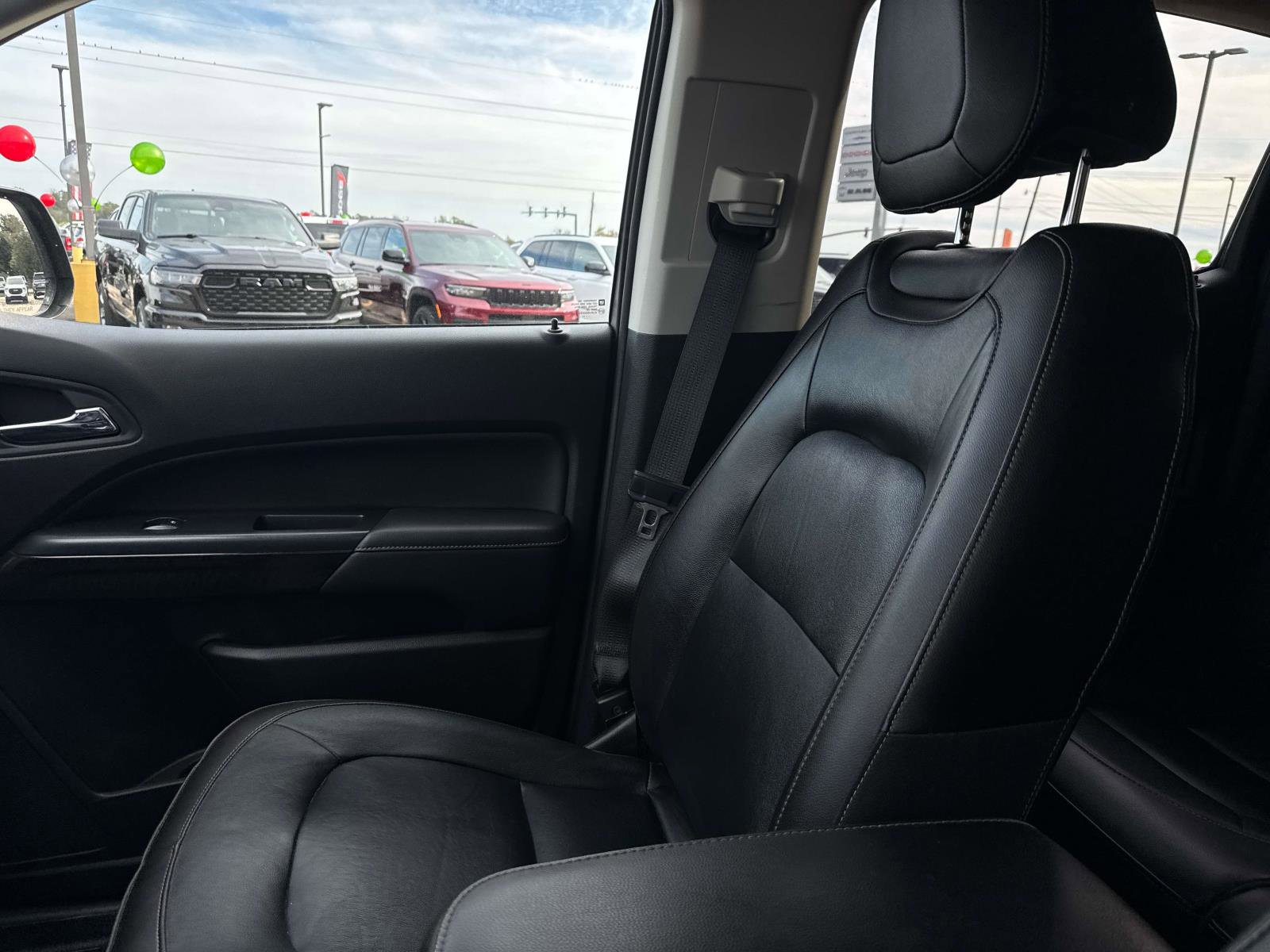 Used 2017 GMC Canyon SLT w/ Driver Alert Package image 14