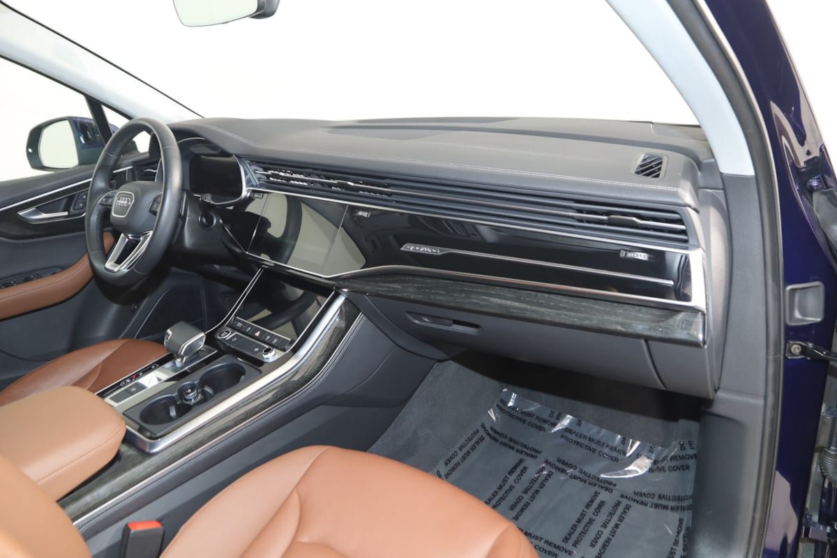 Used 2023 Audi Q7 3.0T Premium Plus w/ Premium Plus Package AWD/4WD image 40