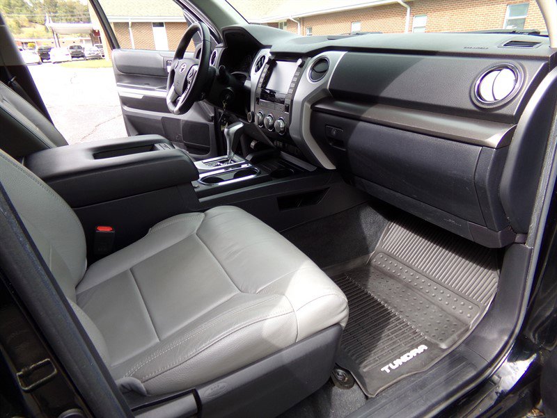 Used 2020 Toyota Tundra SR5 image 29