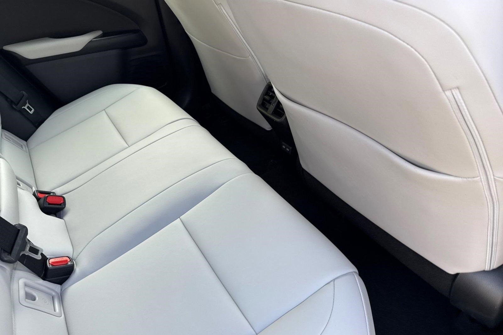 Used 2024 Lexus UX 250h FWD image 29
