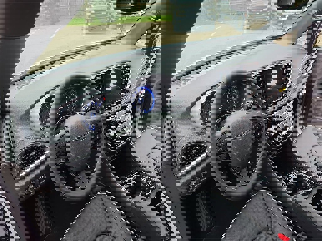 New 2026 Chrysler Pacifica Limited image 18