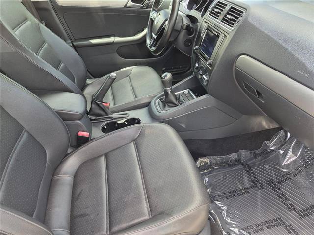 Used 2017 Volkswagen Jetta SE FWD image 20