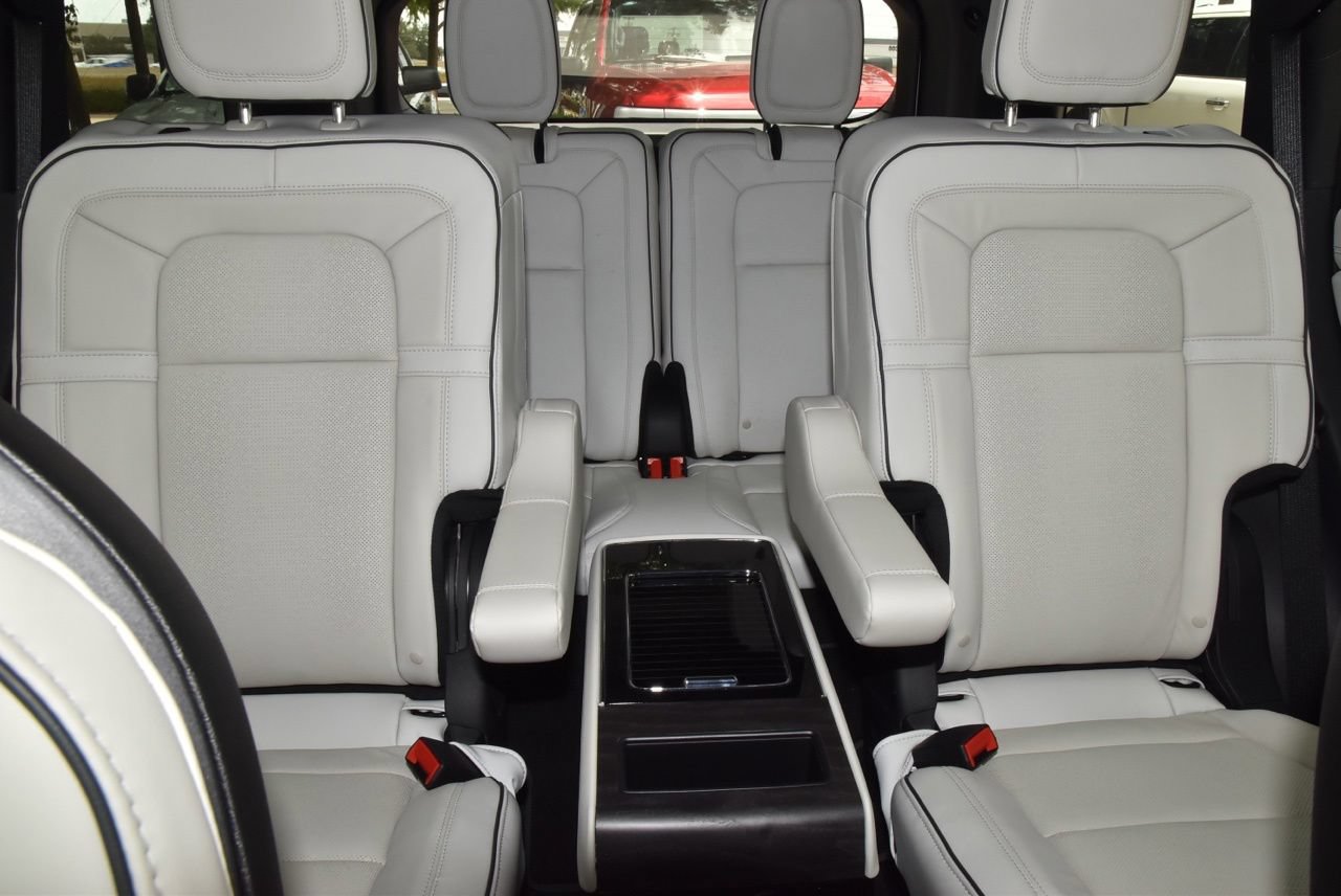 New 2026 Lincoln Aviator Black Label w/ Jet Appearance Package AWD/4WD image 22
