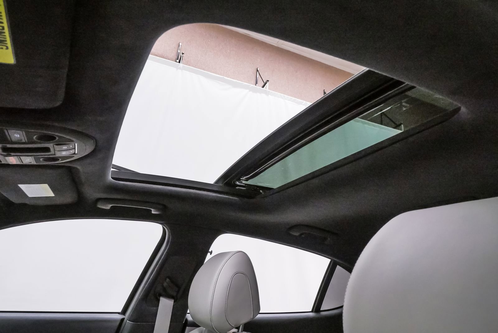 Certified 2022 Genesis G70 3.3T RWD image 10