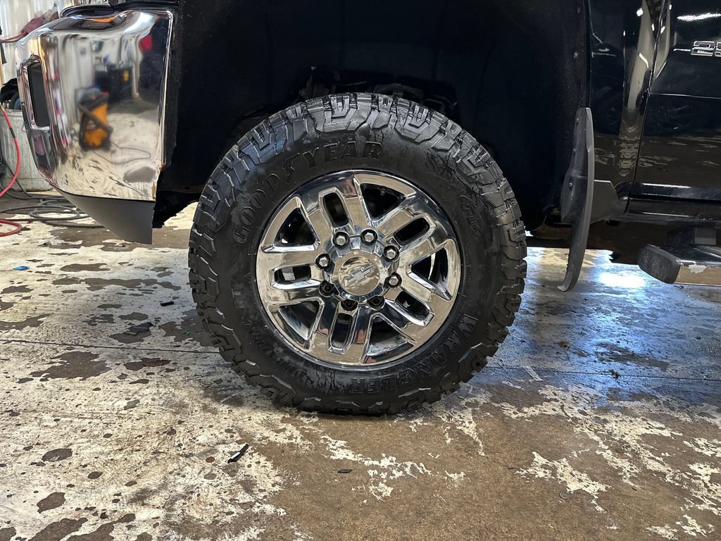 Used 2018 Chevrolet Silverado 2500 LTZ w/ Duramax Plus Package AWD/4WD image 11