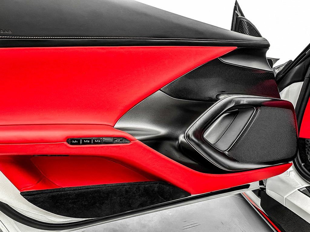 Certified 2025 Ferrari 12Cilindri image 17