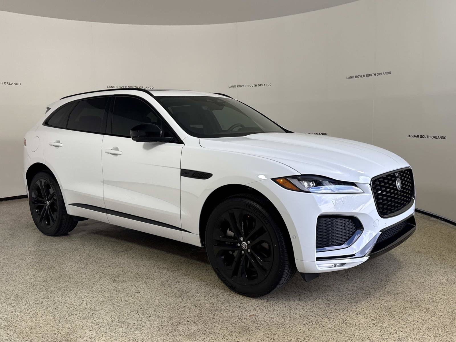 New 2026 Jaguar F-PACE R-Dynamic S AWD/4WD image 7