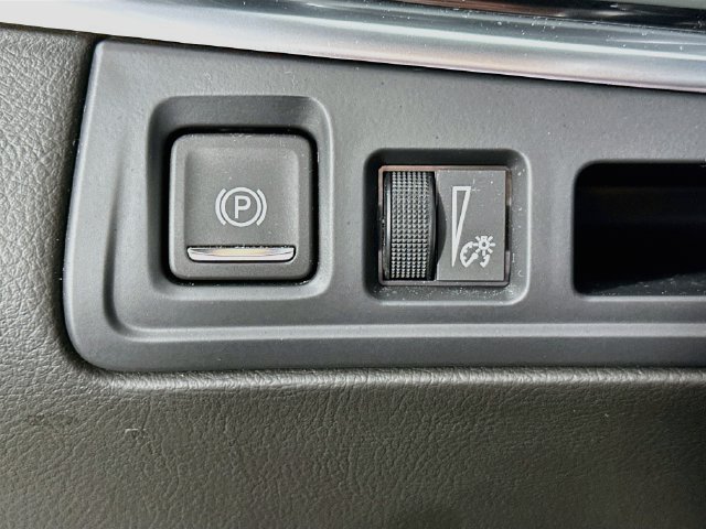 Used 2024 Cadillac XT6 Luxury AWD/4WD image 25