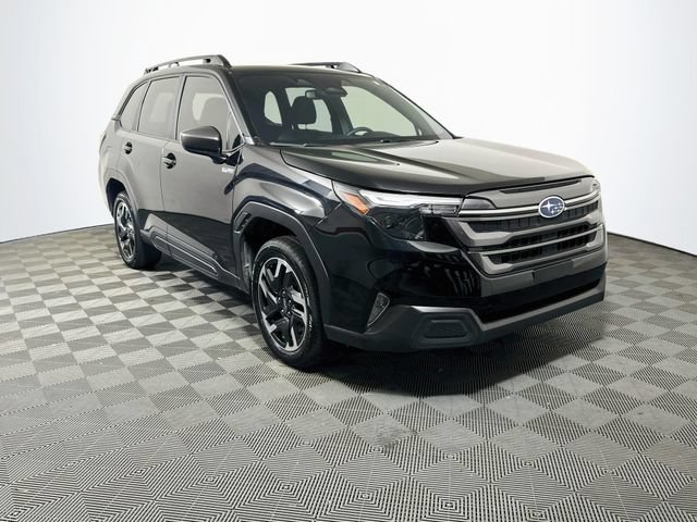 Used 2025 Subaru Forester Premium AWD/4WD image 1
