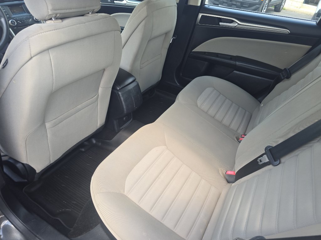 Used 2017 Ford Fusion S FWD image 15