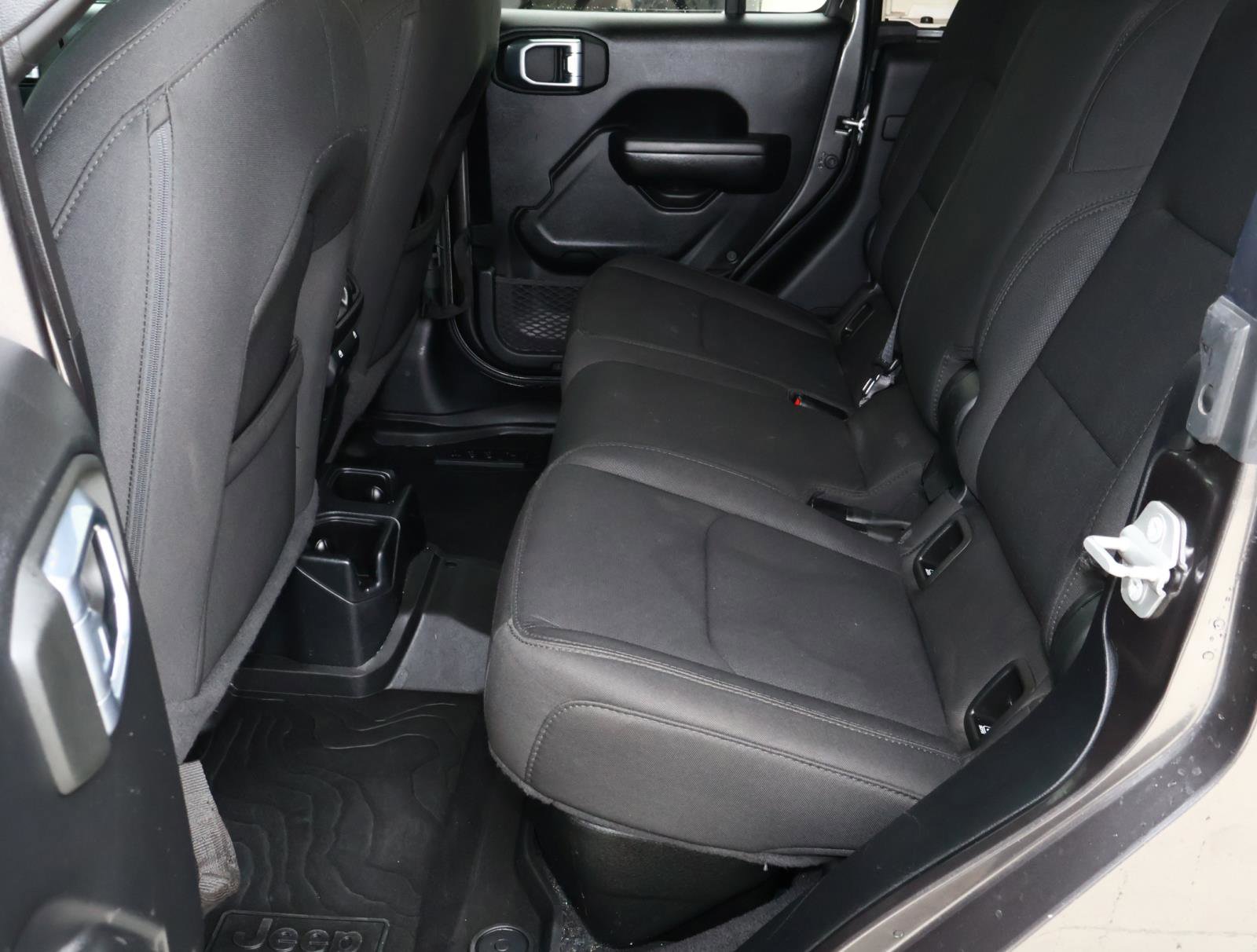 Used 2021 Jeep Gladiator Willys image 22