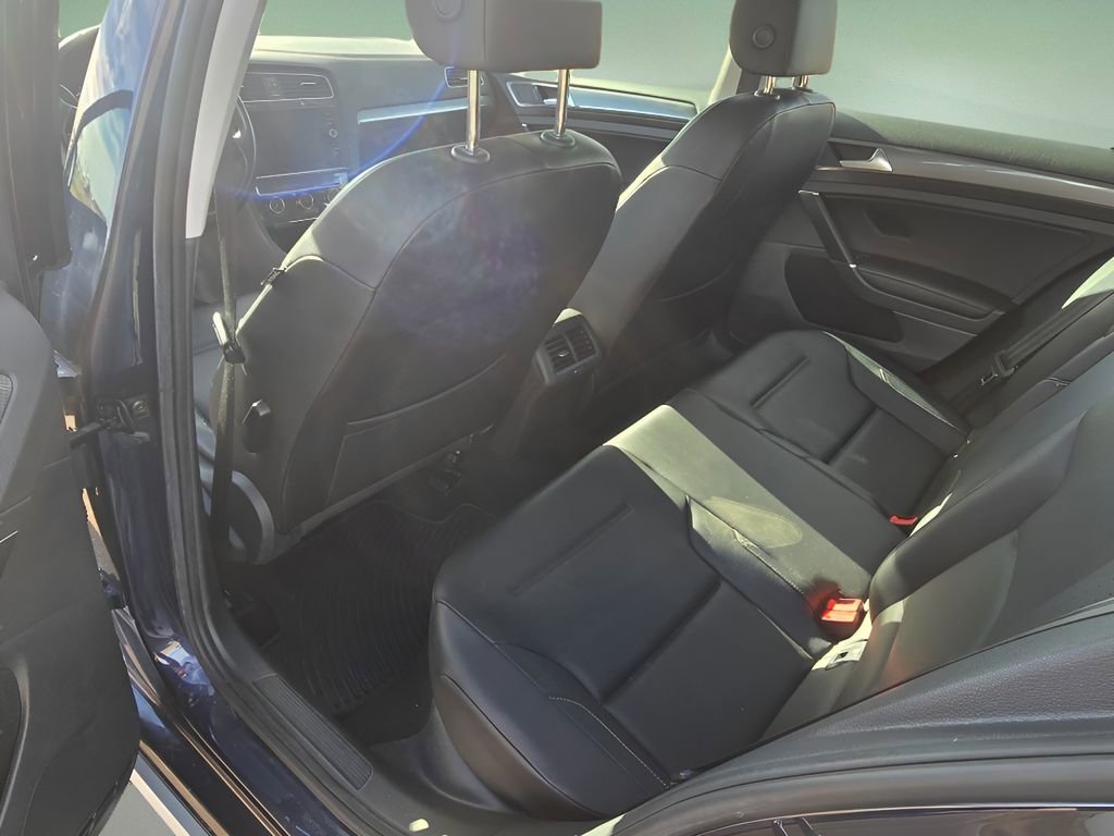 Used 2018 Volkswagen Golf Alltrack SE image 15