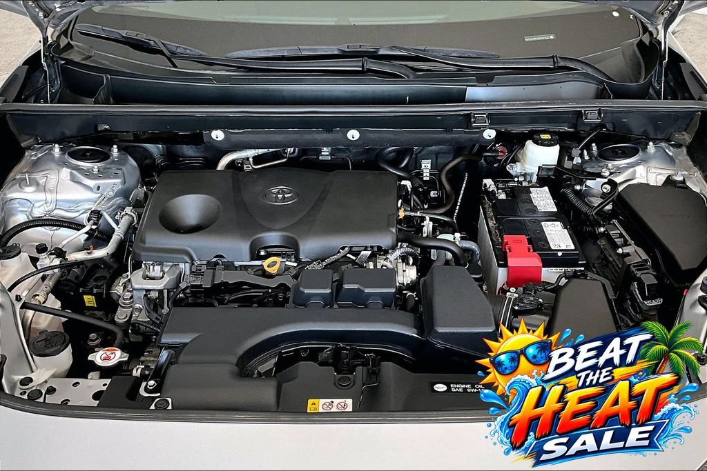 Used 2025 Toyota RAV4 XLE FWD image 12