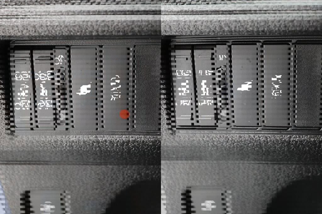 Used 2025 Honda Odyssey Sport-L image 27