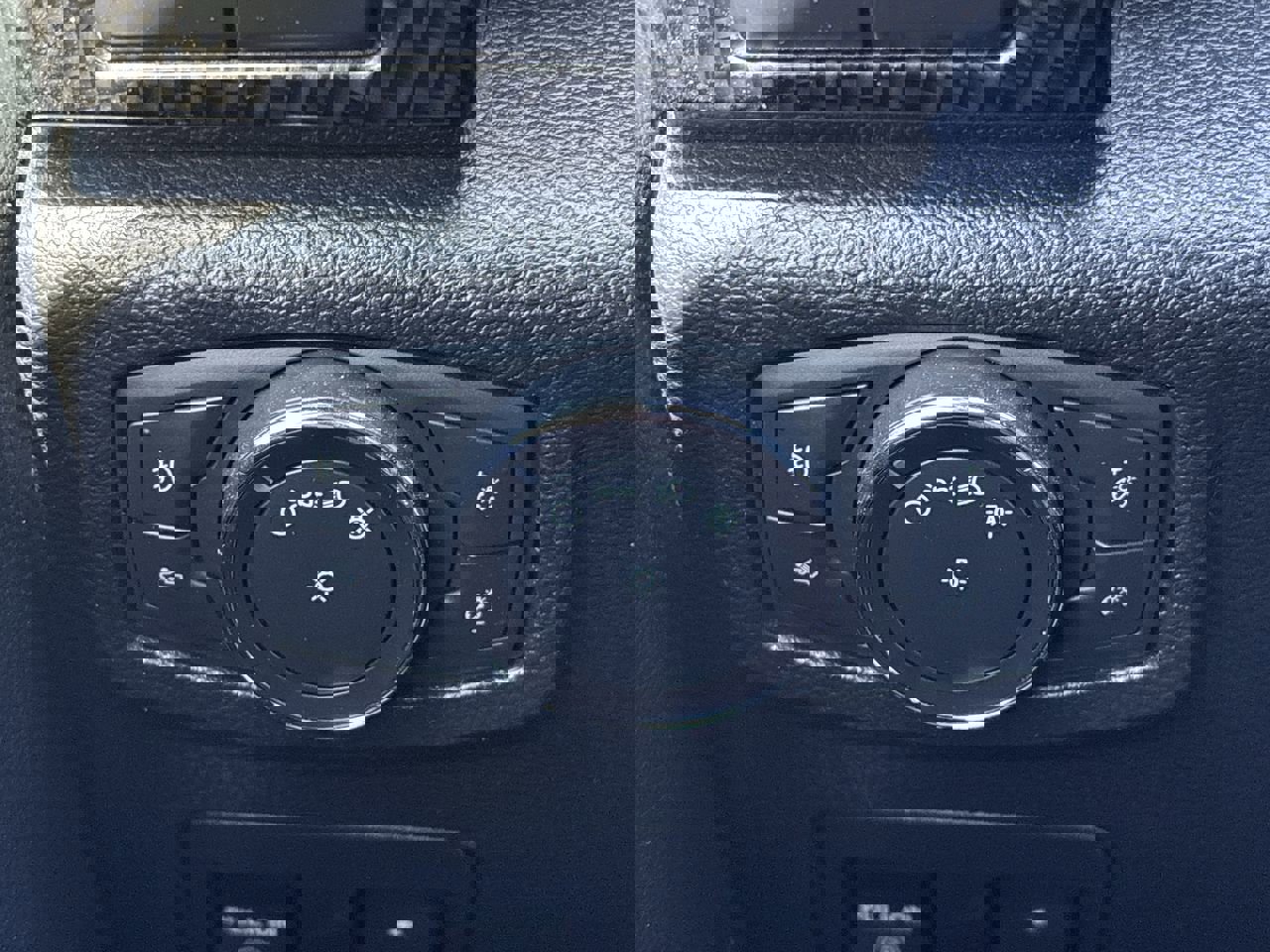 Used 2019 Ford F150 Lariat w/ Equipment Group 502A Luxury image 27