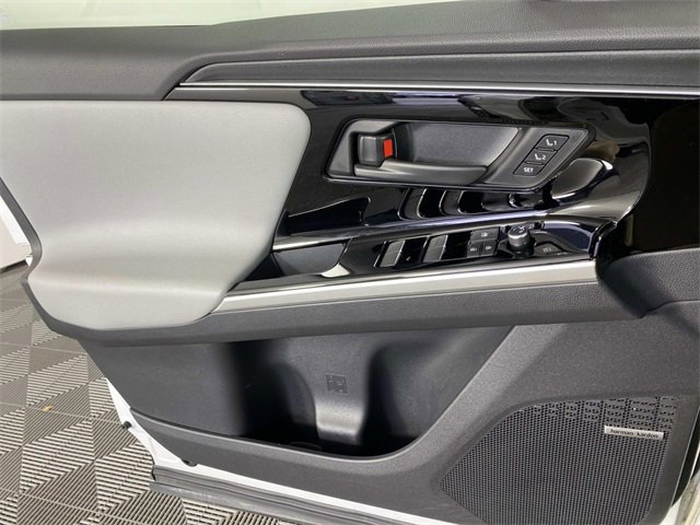 Used 2024 Subaru Solterra Limited image 23