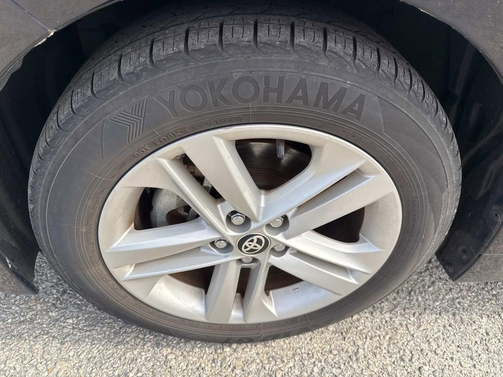 Used 2022 Toyota Corolla SE image 11