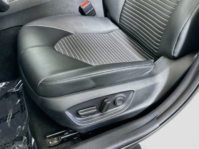Used 2023 Toyota Camry SE FWD image 20