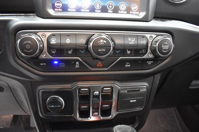 Used 2022 Jeep Wrangler Unlimited Sahara w/ Cold Weather Group image 20