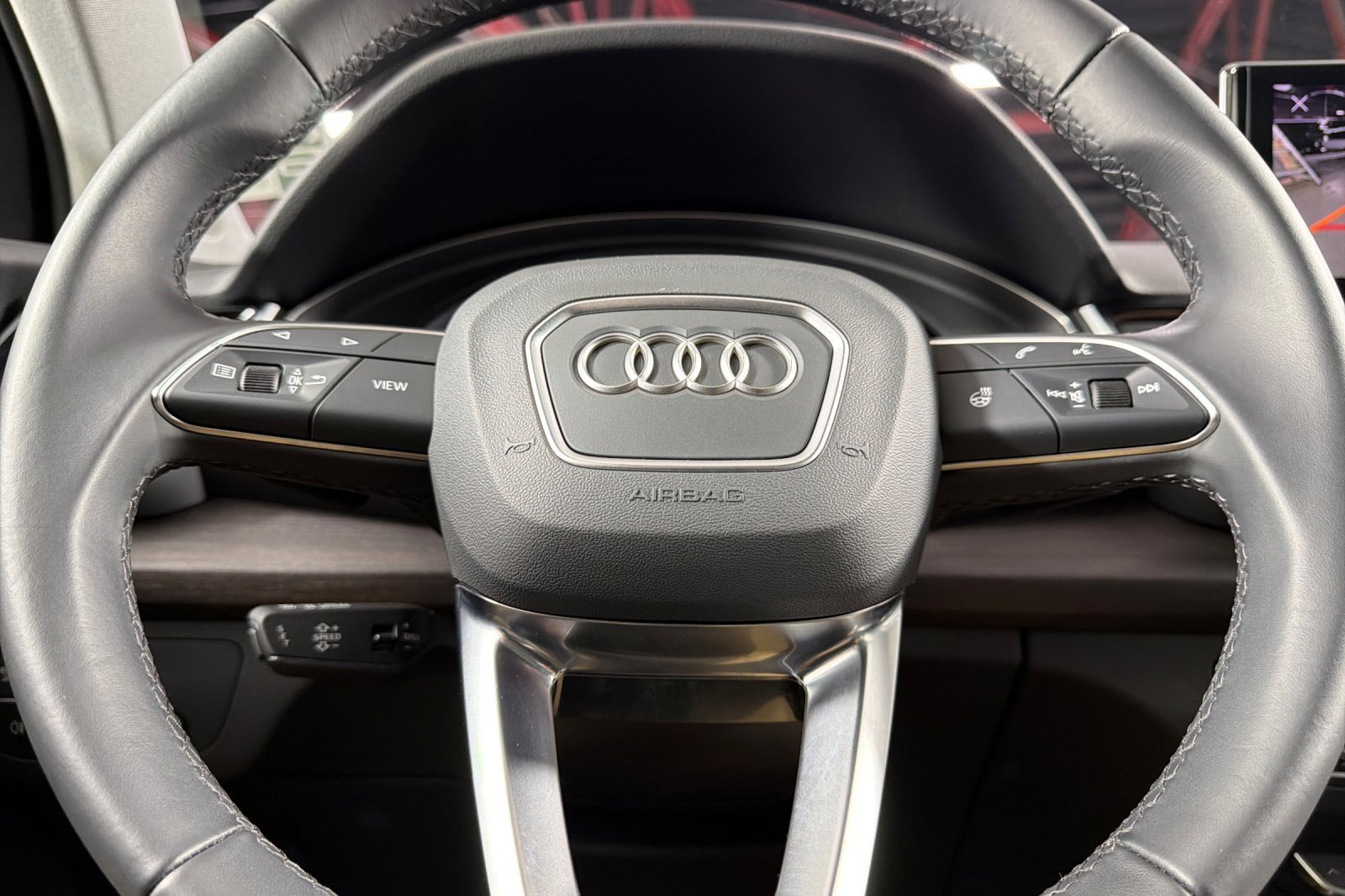 Used 2025 Audi Q5 2.0T Premium Plus w/ Premium Plus Package AWD/4WD image 23