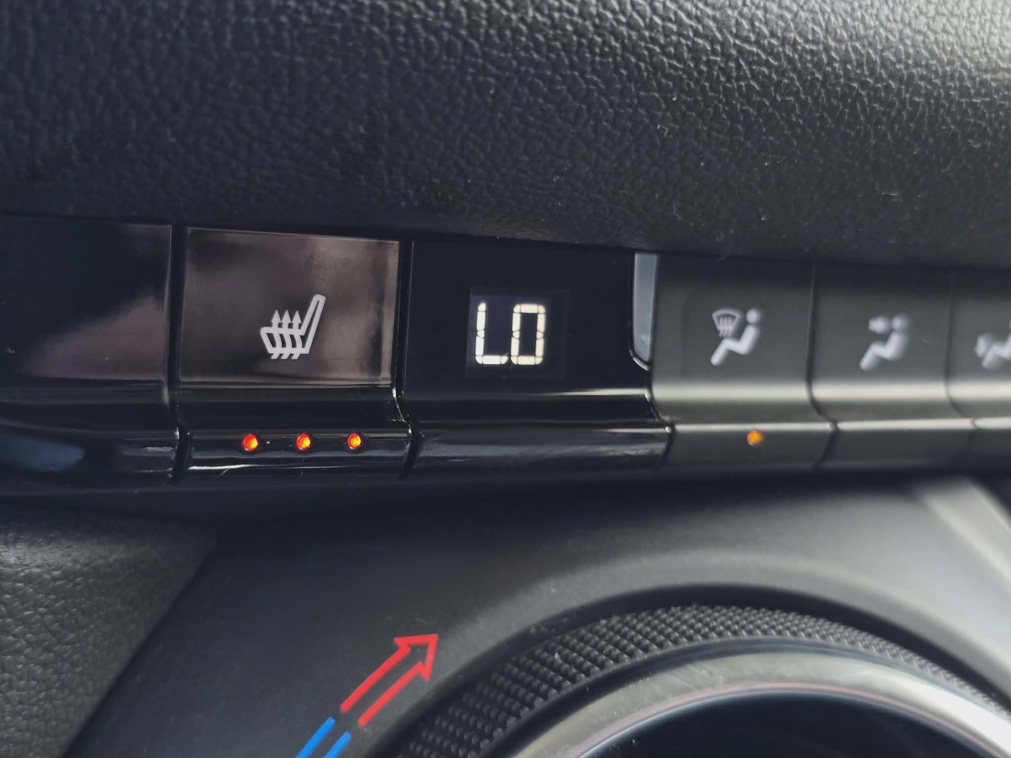 Used 2022 Chevrolet Blazer LT AWD/4WD image 25