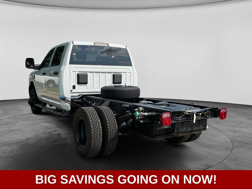 New 2026 RAM 3500 Tradesman w/ Cold Weather Group AWD/4WD image 6