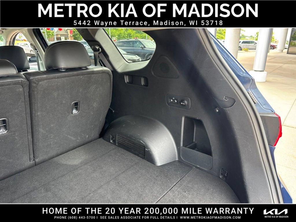 Used 2023 Hyundai Santa Fe SEL w/ Premium Package AWD/4WD image 32