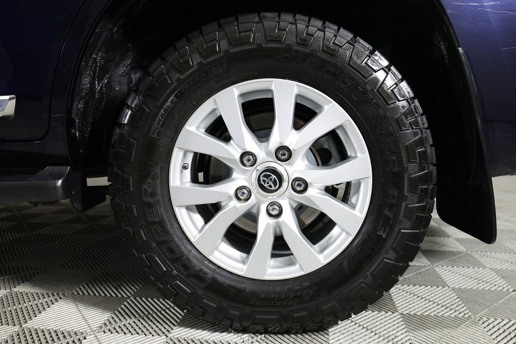 Used 2018 Toyota Land Cruiser AWD/4WD image 58