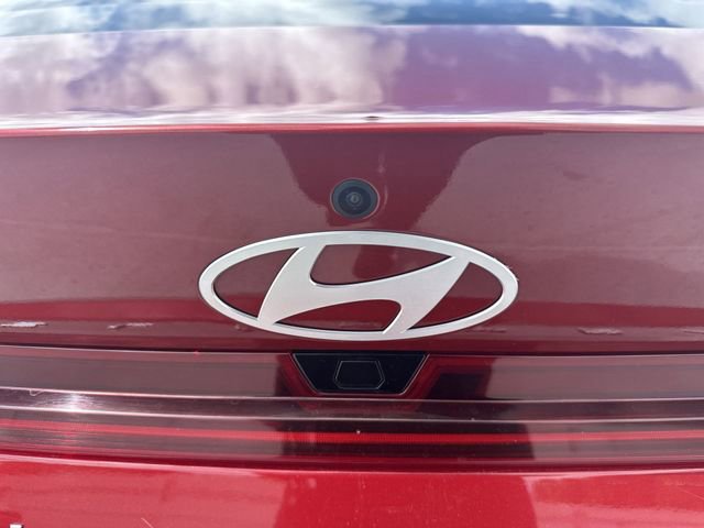 Used 2025 Hyundai Elantra SEL FWD image 12