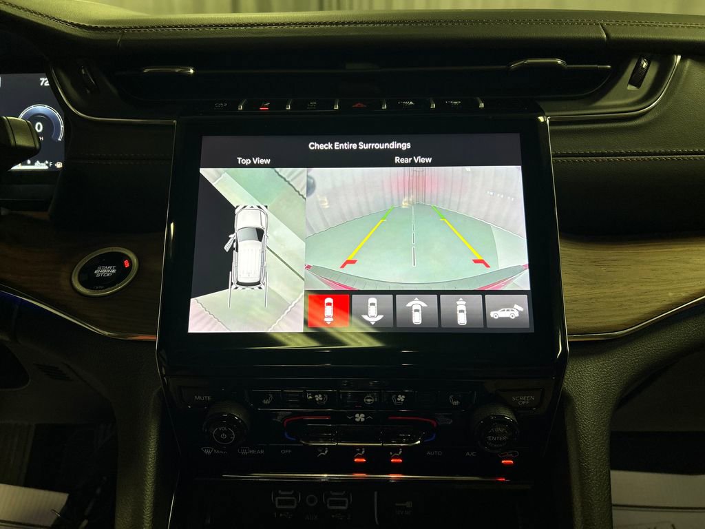 Used 2024 Jeep Grand Cherokee L Summit w/ Rear Seat Video Group I AWD/4WD image 18