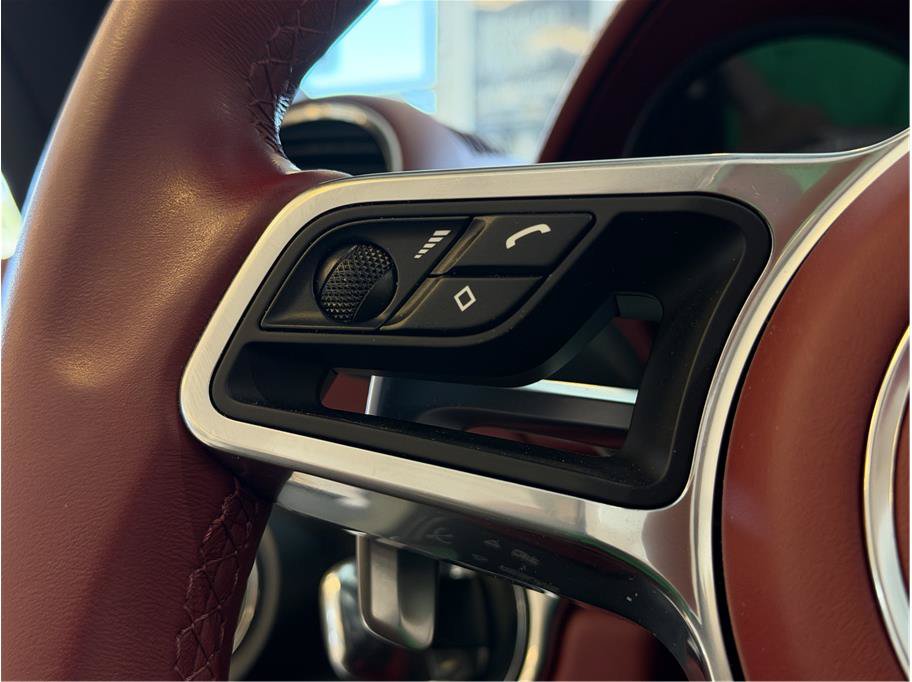 Used 2024 Porsche 718 Boxster S RWD image 18