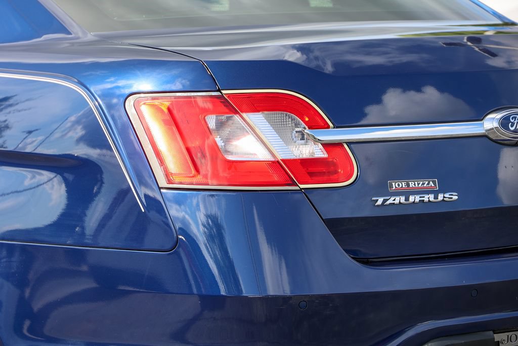 Used 2012 Ford Taurus Limited FWD image 19