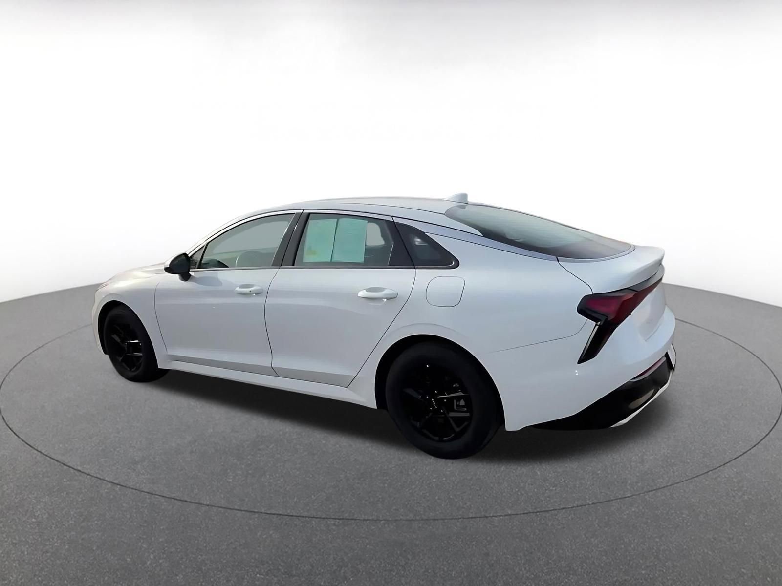 Used 2025 Kia K5 LXS image 10