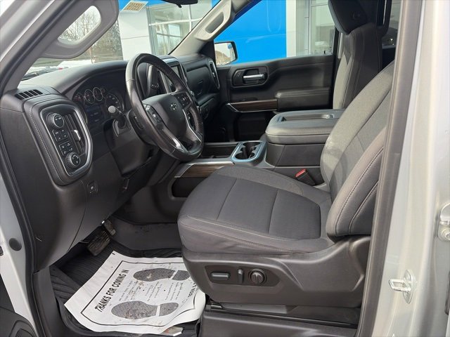 Used 2022 Chevrolet Silverado 1500 LT Trail Boss w/ LPO, Dark Essentials Package image 9