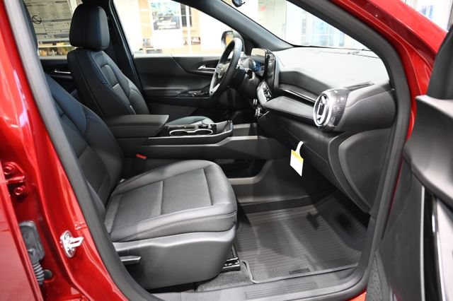New 2027 Chevrolet Equinox LT w/ Convenience Package II FWD image 10