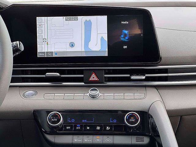 New 2026 Hyundai Elantra SEL FWD image 22