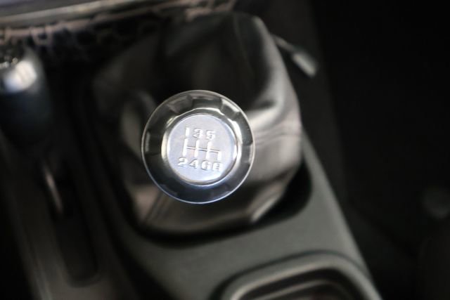 Used 2015 Jeep Wrangler Sport image 24