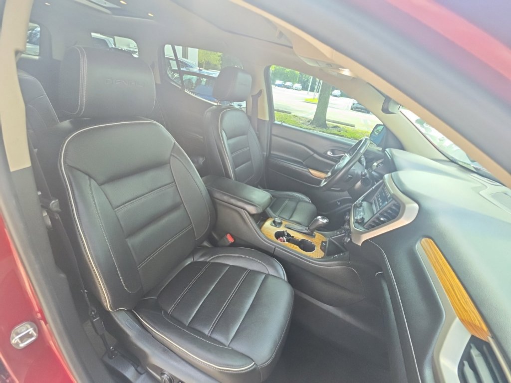 Used 2017 GMC Acadia Denali w/ Technology Package FWD image 38