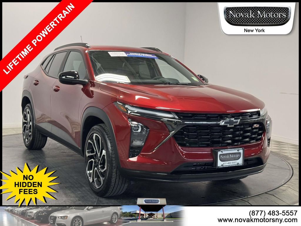 Used 2024 Chevrolet Trax RS FWD image 1