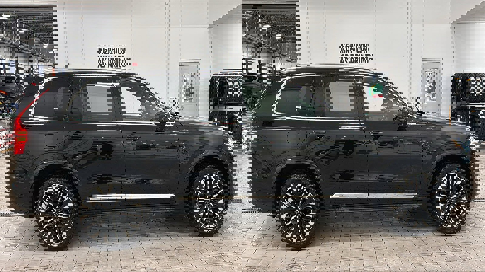 Used 2026 Volvo XC90 T8 Plus w/ Protection Package Premier image 4