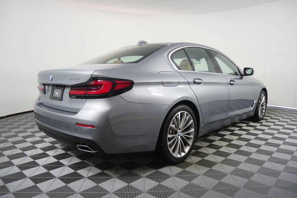 Certified 2023 BMW 530i RWD image 3