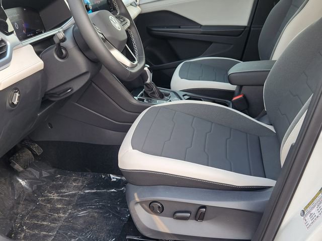 New 2025 Volkswagen Taos SE image 7
