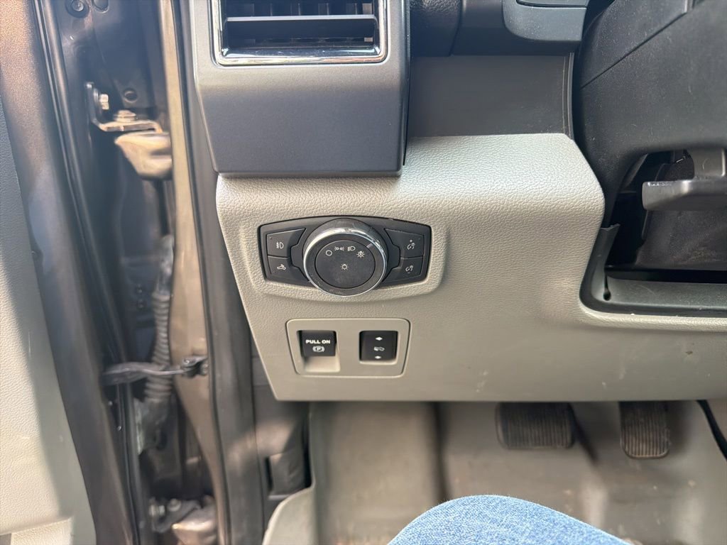 Used 2020 Ford F150 XLT w/ Equipment Group 302A Luxury image 16