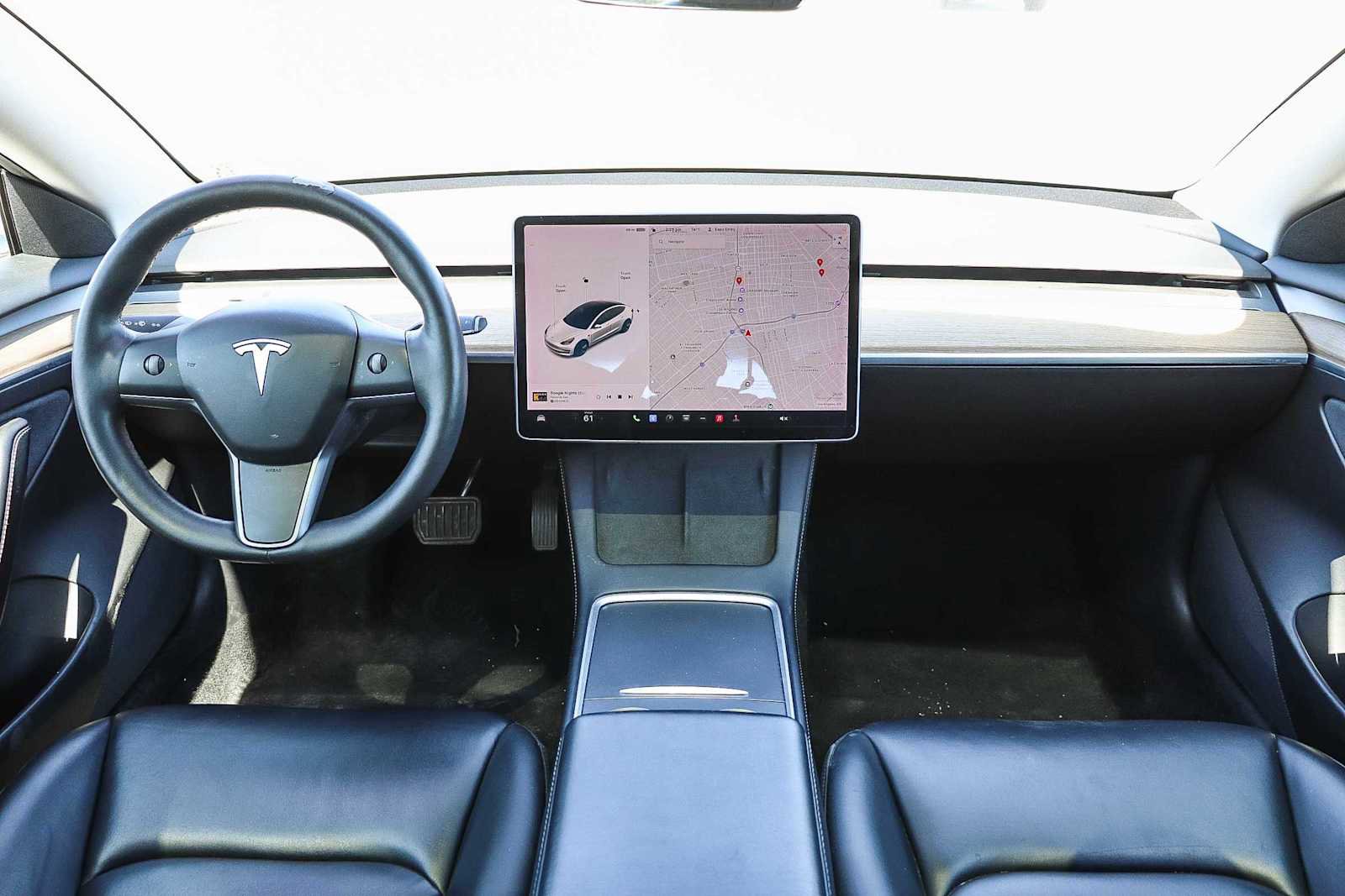 Used 2021 Tesla Model 3 Standard Range Plus image 12
